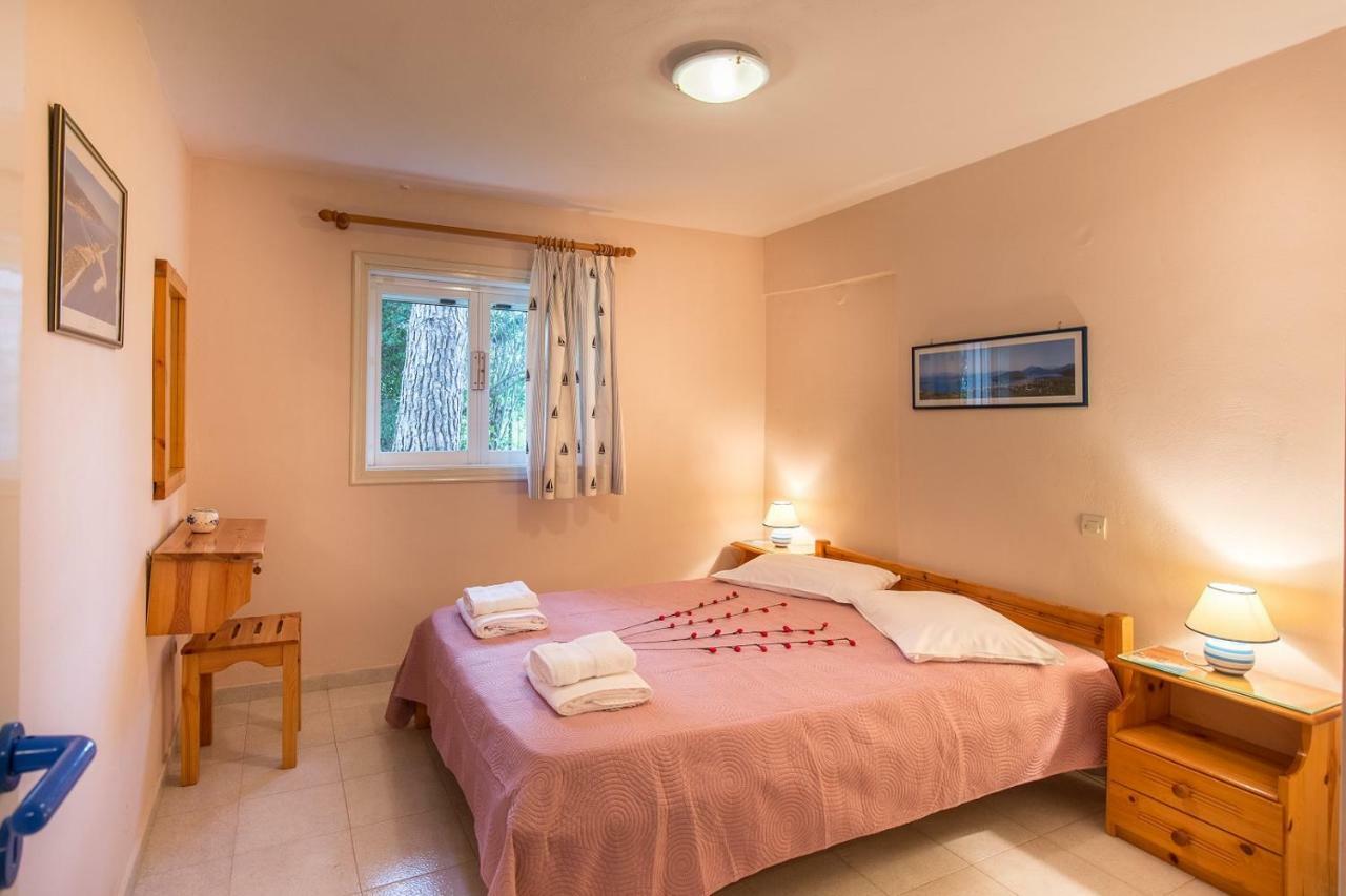 Ormos Drepanou Apartments ลิเกีย ภายนอก รูปภาพ